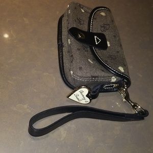 Dooney & Bourke wristlet